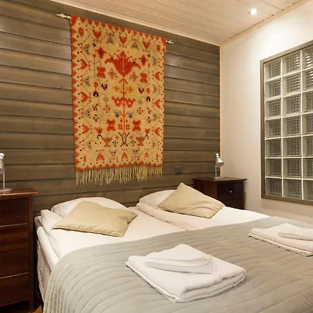 Karhunvartija 8 Visit Apartament *